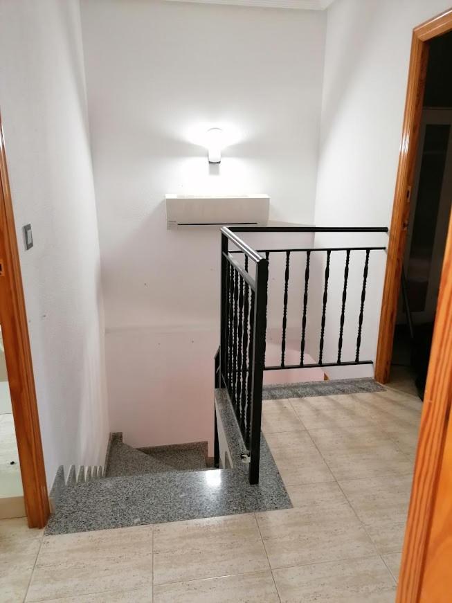 Magnificent 3 Bedroom House Close To The Beach With Community Swimming Pool Santa Pola Exterior foto